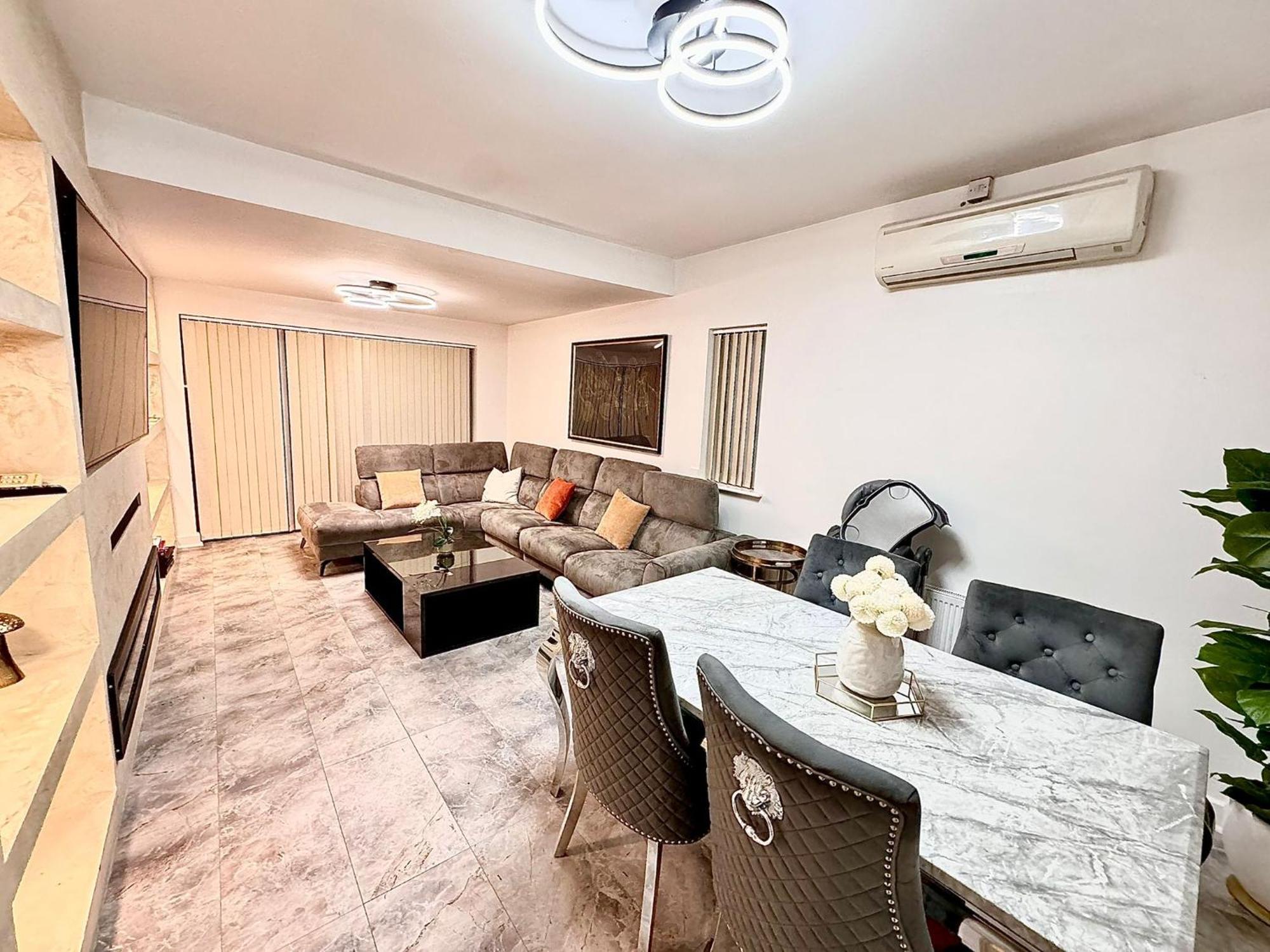 Deluxe Spacious King Size Room Hornchurch 외부 사진