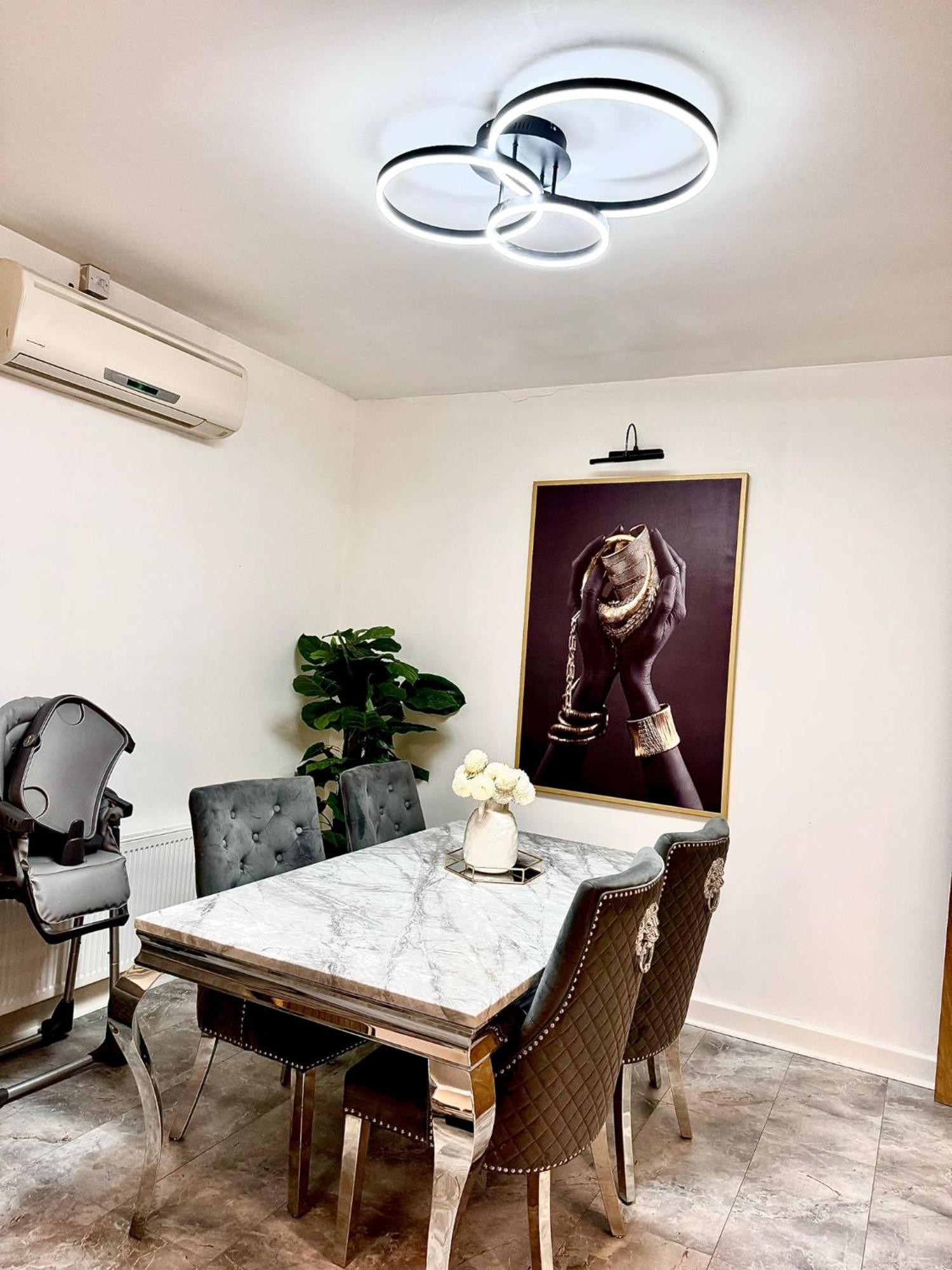 Deluxe Spacious King Size Room Hornchurch 외부 사진