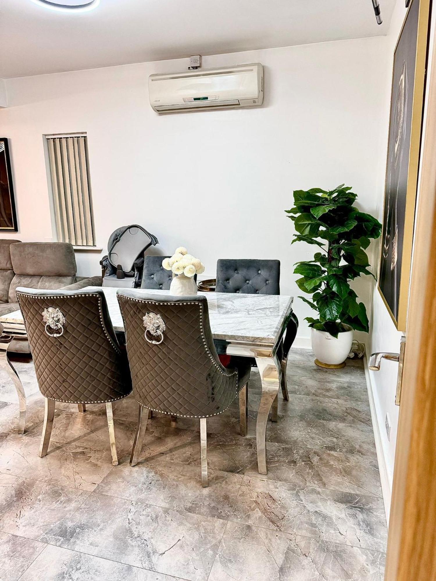 Deluxe Spacious King Size Room Hornchurch 외부 사진