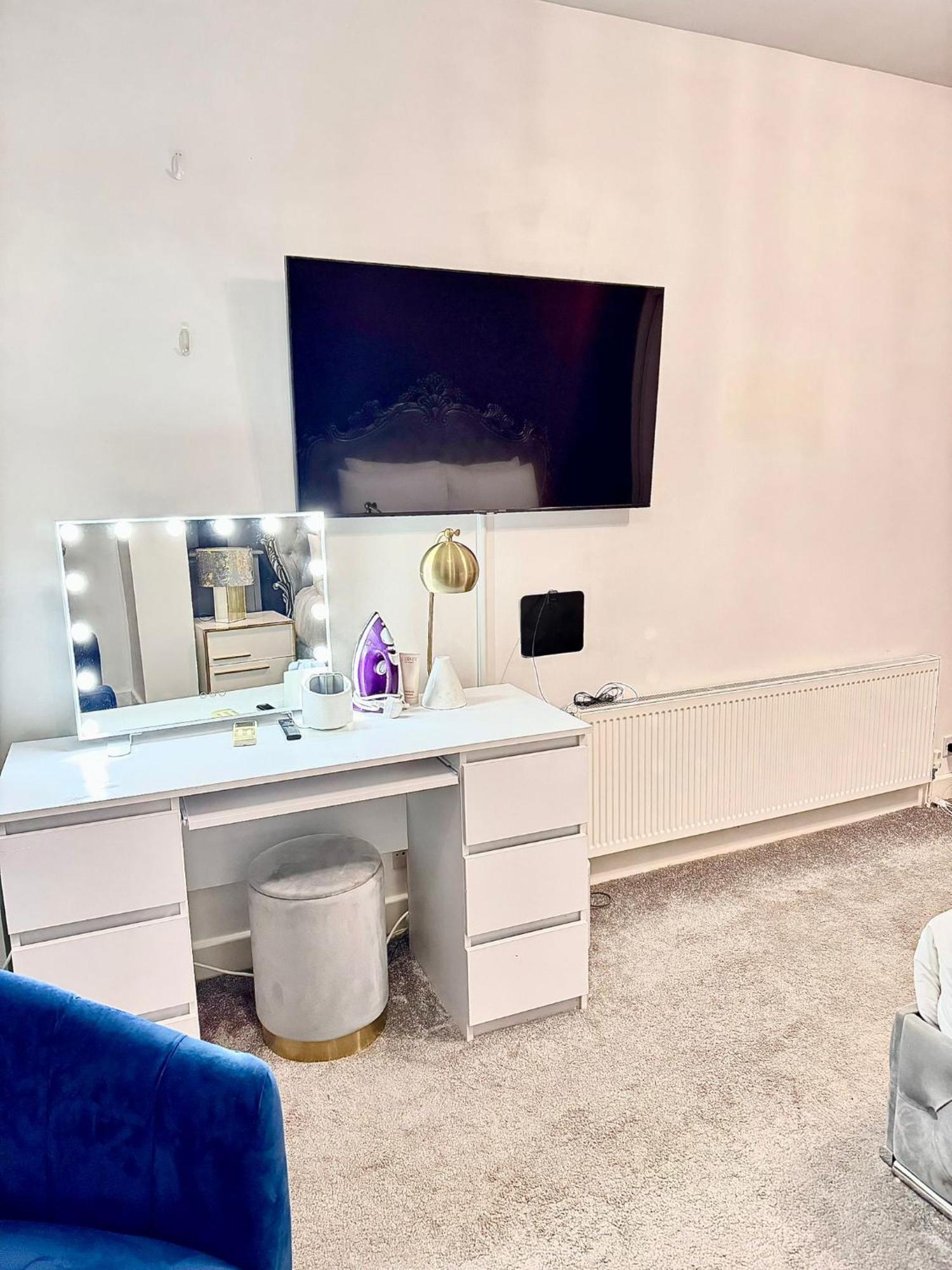 Deluxe Spacious King Size Room Hornchurch 외부 사진