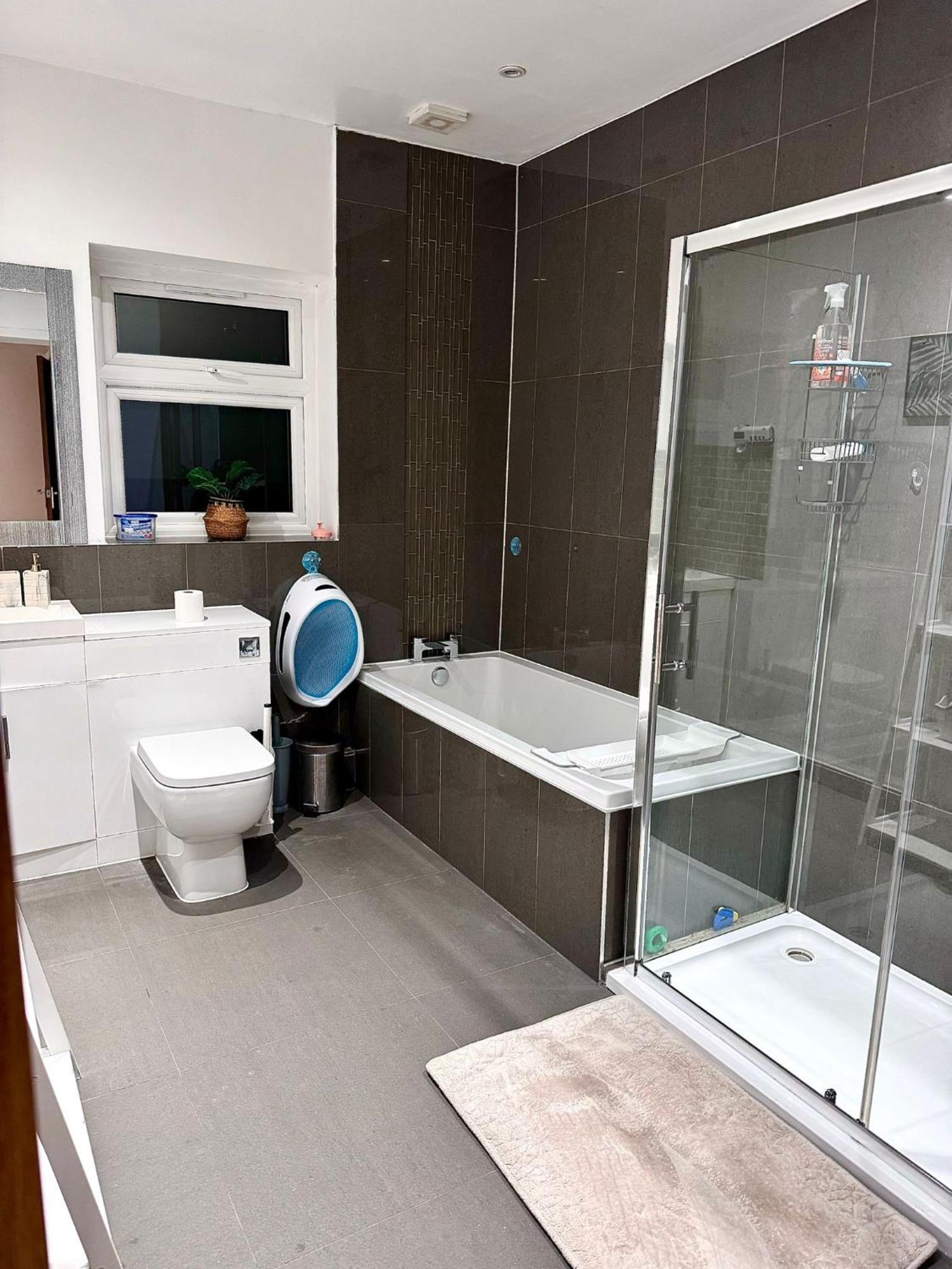 Deluxe Spacious King Size Room Hornchurch 외부 사진