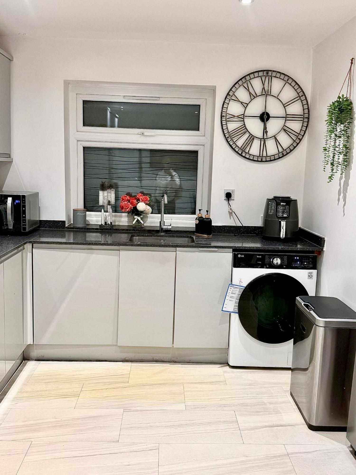 Deluxe Spacious King Size Room Hornchurch 외부 사진